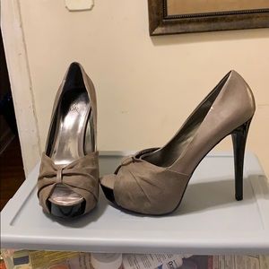 Women’s Heels Tan